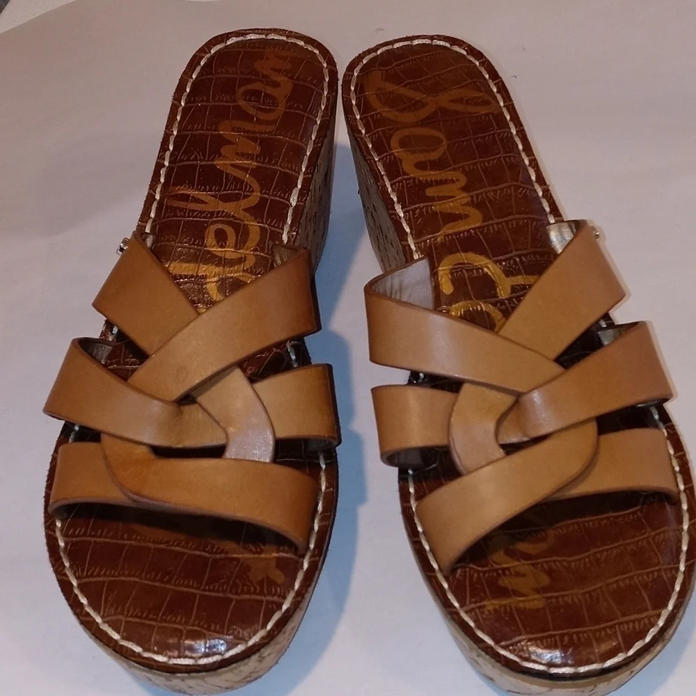 Sam Edelman leather upper platform thong sandal size 38.